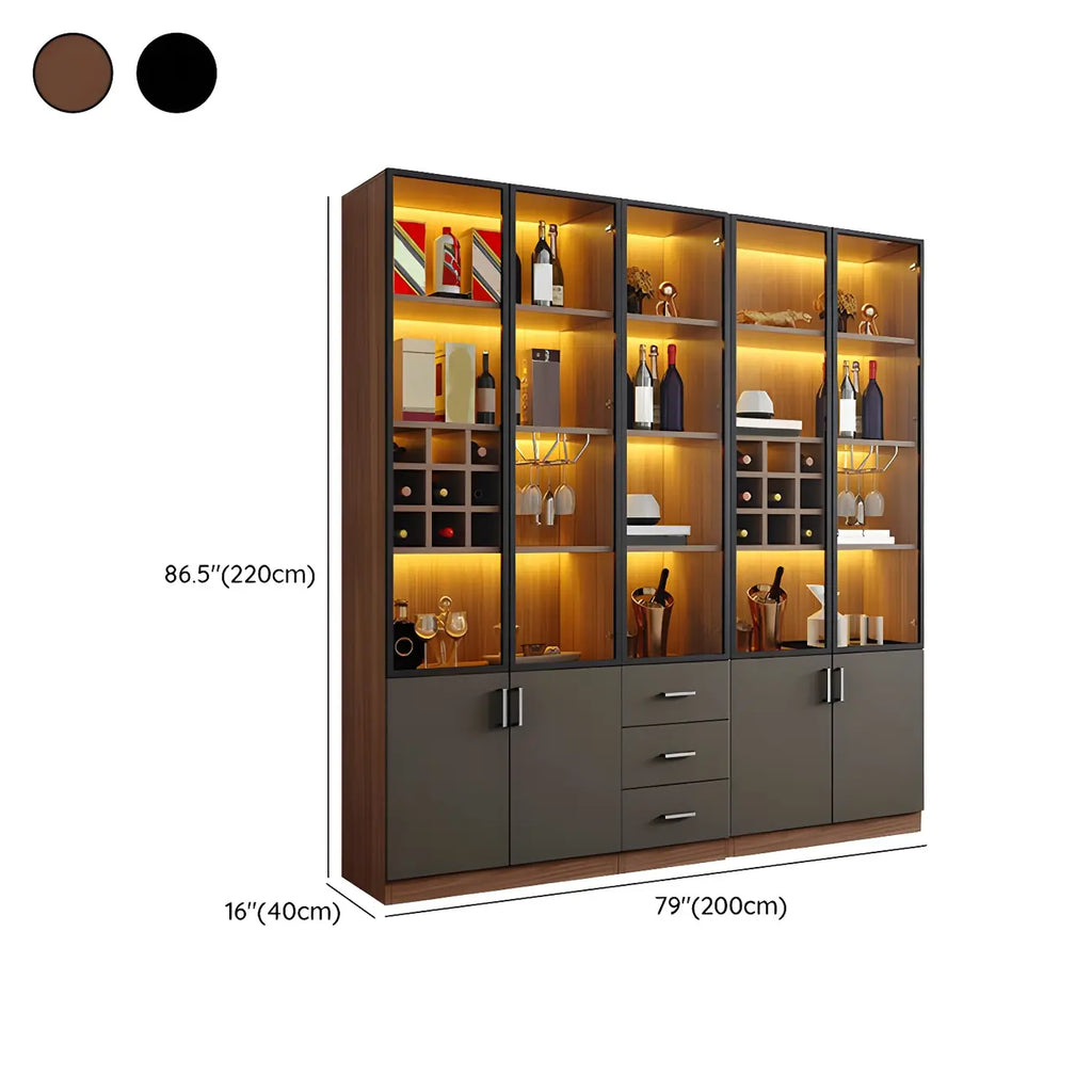 Grande vitrine à vin avec portes vitrées et bois noir