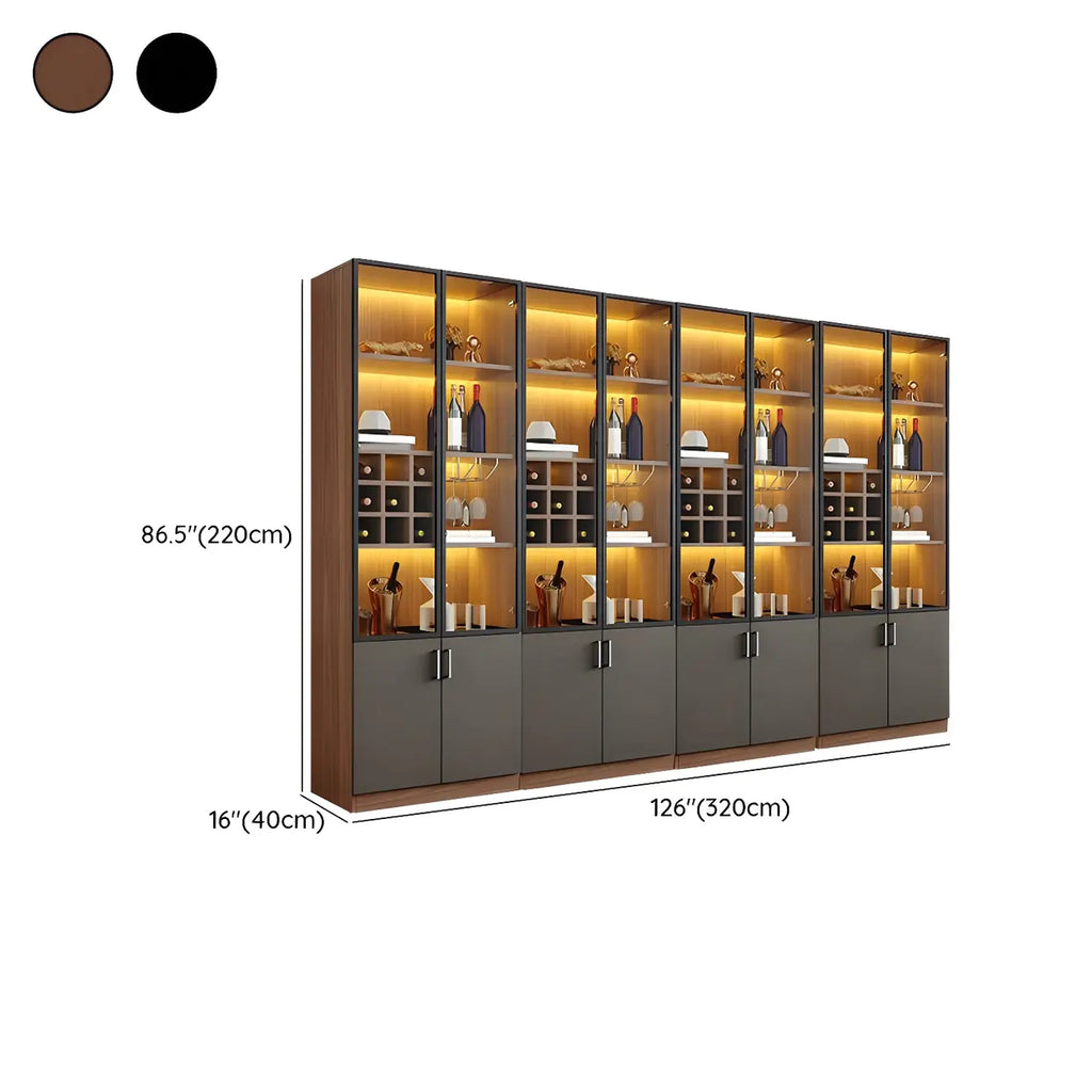 Grande vitrine à vin avec portes vitrées et bois noir