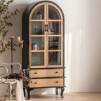 Vetrina ad arco in legno chiaro con ante in vetro e cassetti