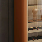 Vitrine à vin élégante en bois orange avec porte vitrée