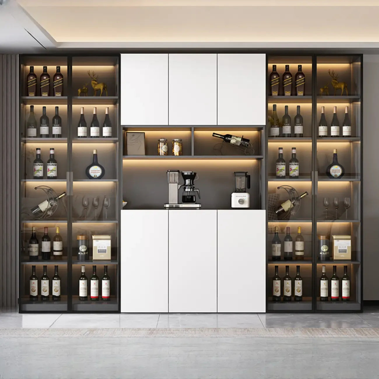 Cave à vin à plusieurs niveaux avec porte vitrée, plancher en bois et éclairage intégré