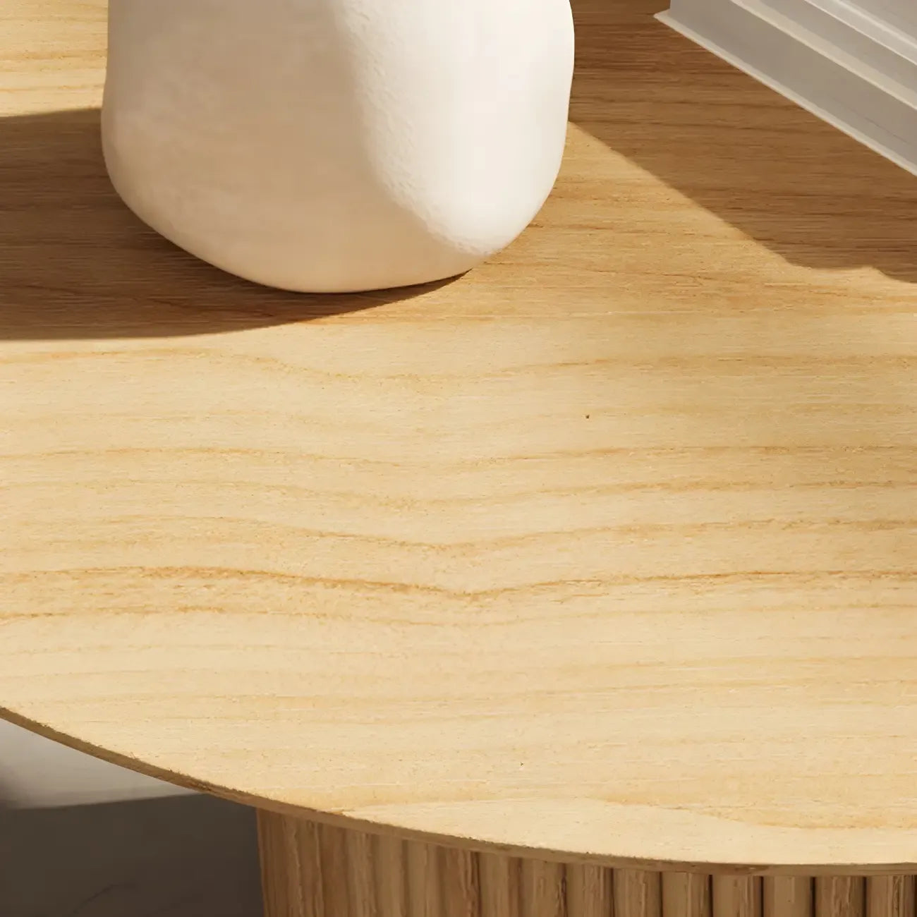 Table d'appoint ronde minimaliste en bois naturel pour le salon