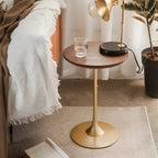 Table d'appoint ronde minimaliste en bois brun avec piètement en métal