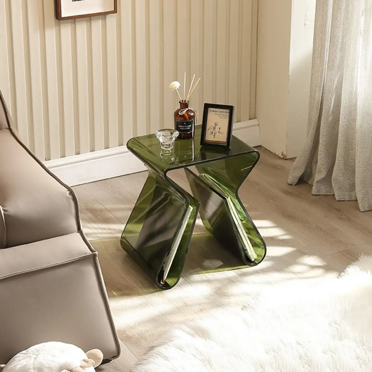 Table d'appoint en acrylique gris avec porte-revues pour salon