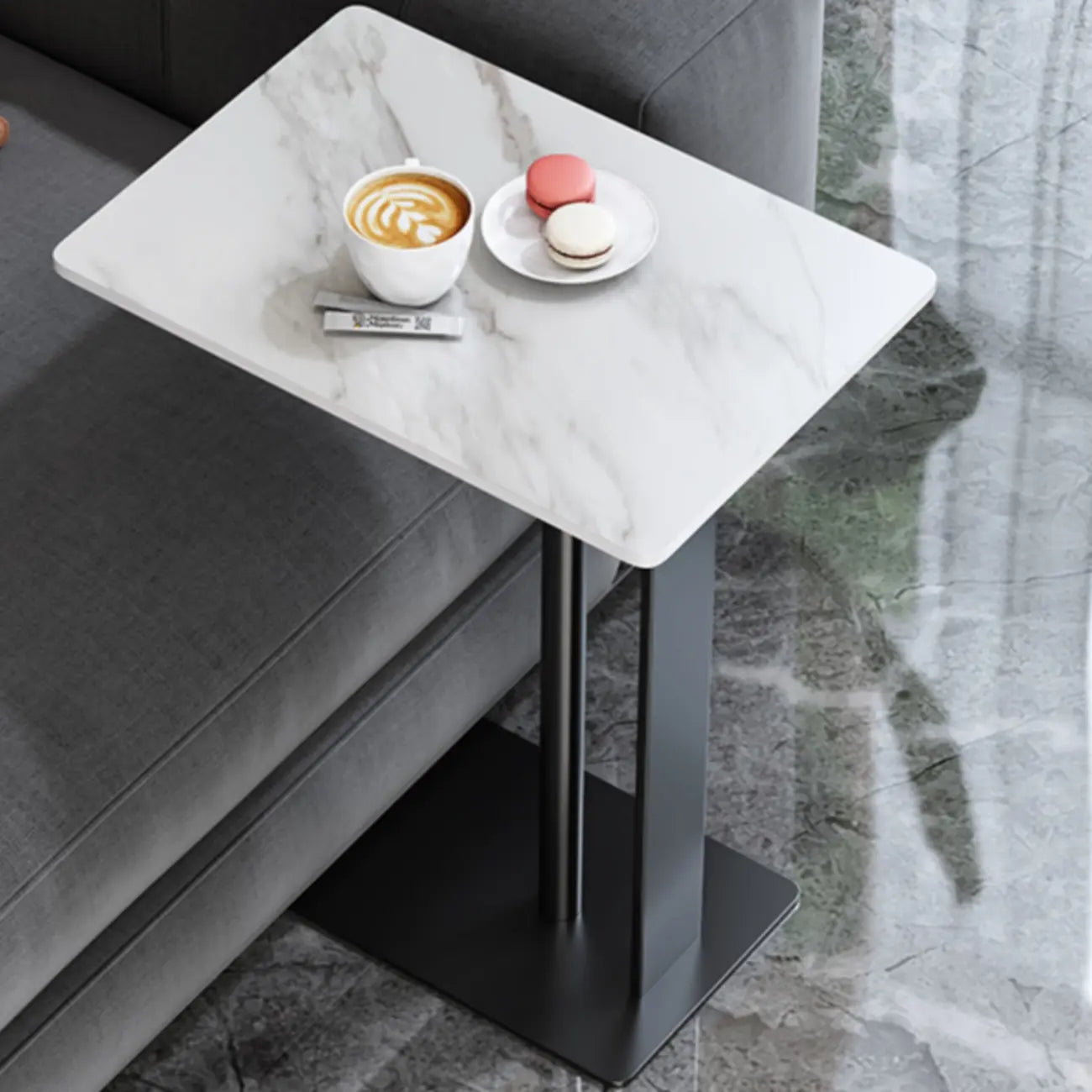 Table d'appoint minimaliste en forme de C en pierre frittée blanche pour canapé