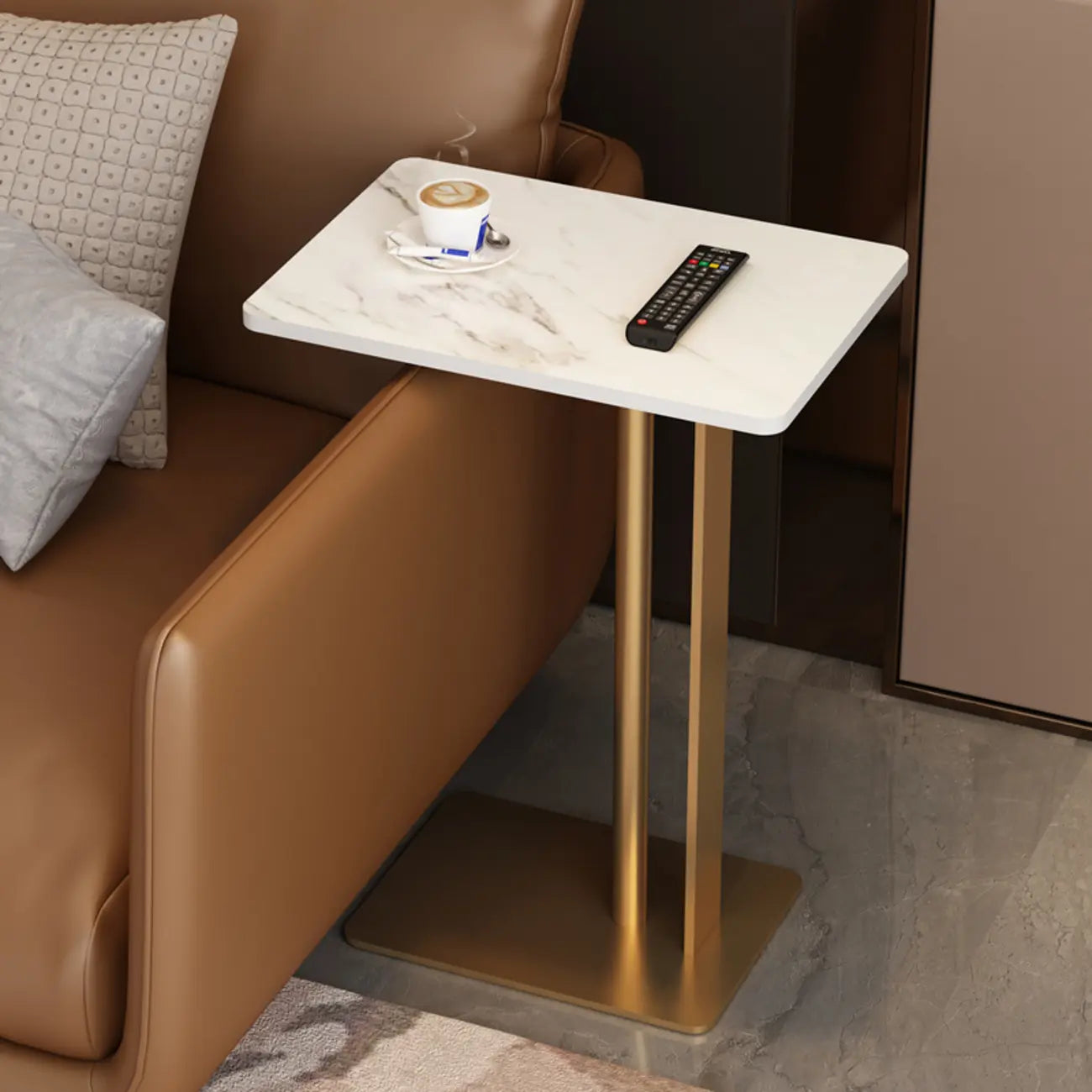 Table d'appoint minimaliste en forme de C en pierre frittée blanche pour canapé