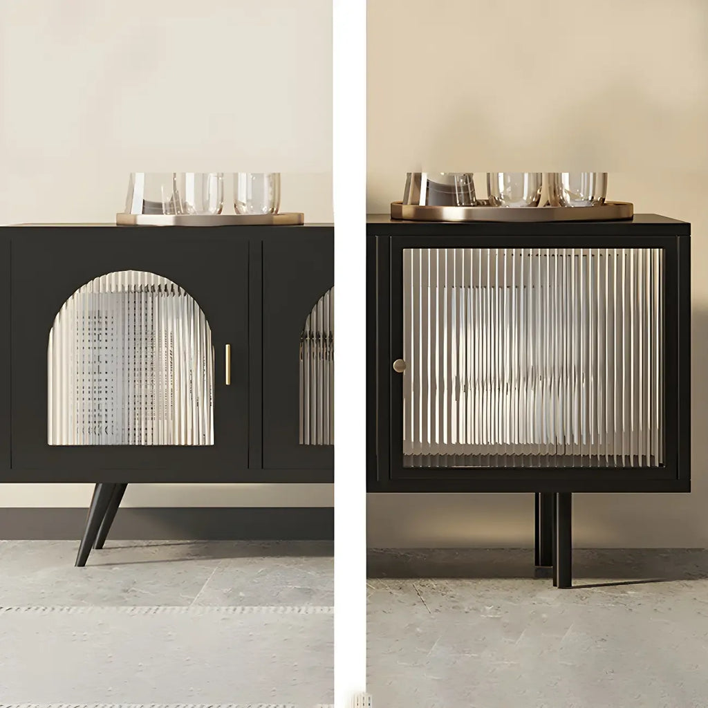 Meuble TV industriel avec porte en verre noir et étagère en métal