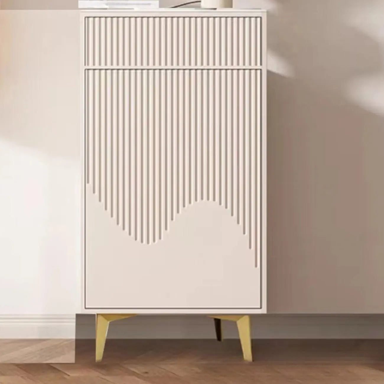 Meuble d'appoint kaki à la finition unique pour la décoration intérieure
