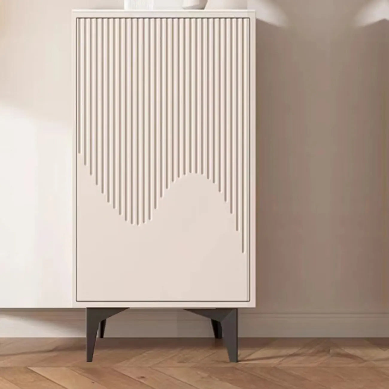 Meuble d'appoint kaki à la finition unique pour la décoration intérieure