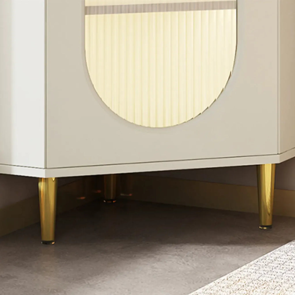 Meuble d'angle intérieur autoportant avec porte vitrée et éclairage