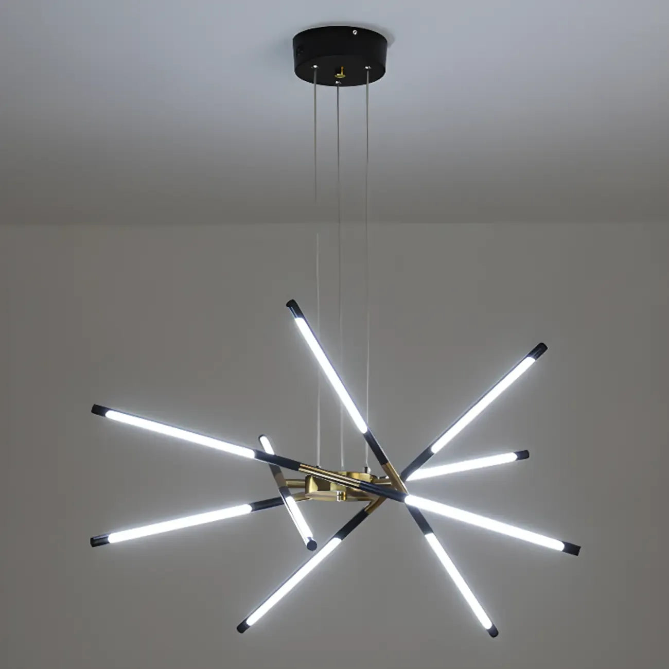Lustre linéaire moderne à LED avec hauteur réglable