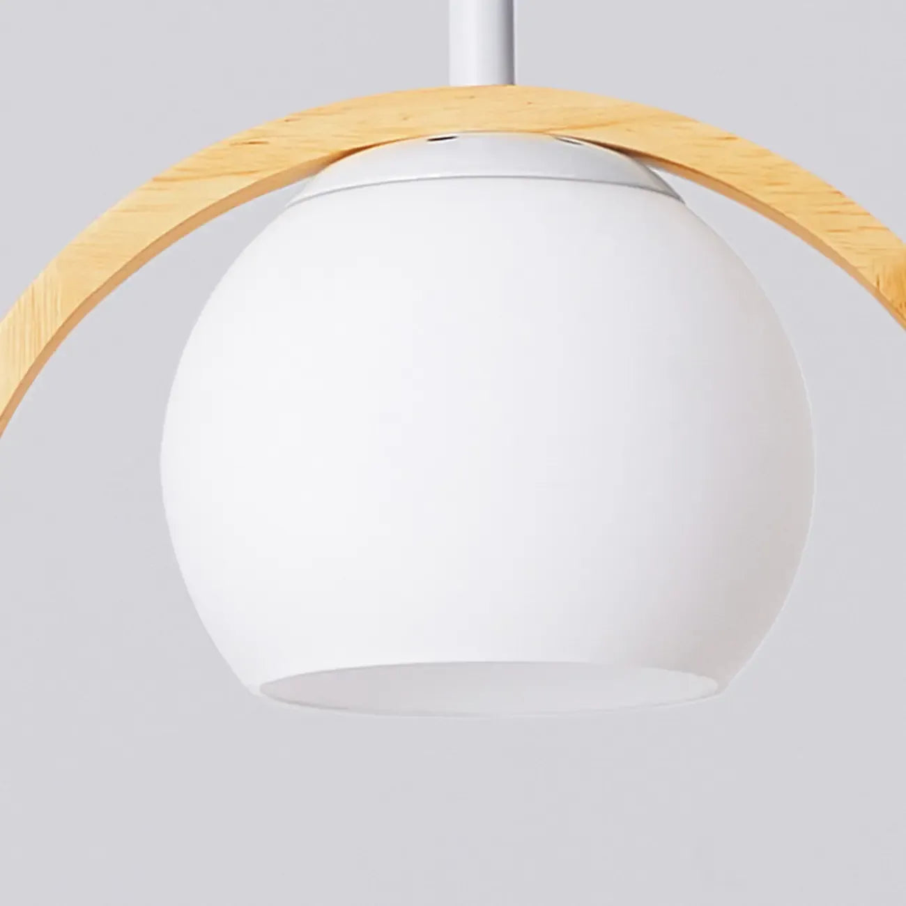 Suspension LED design en forme d'anneau en bois avec abat-jour en verre pour la décoration intérieure