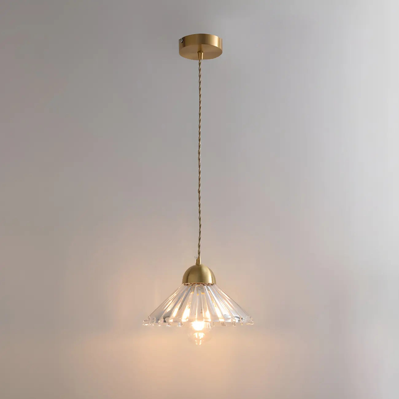 Suspension moderne en verre transparent à motif conique pour salon