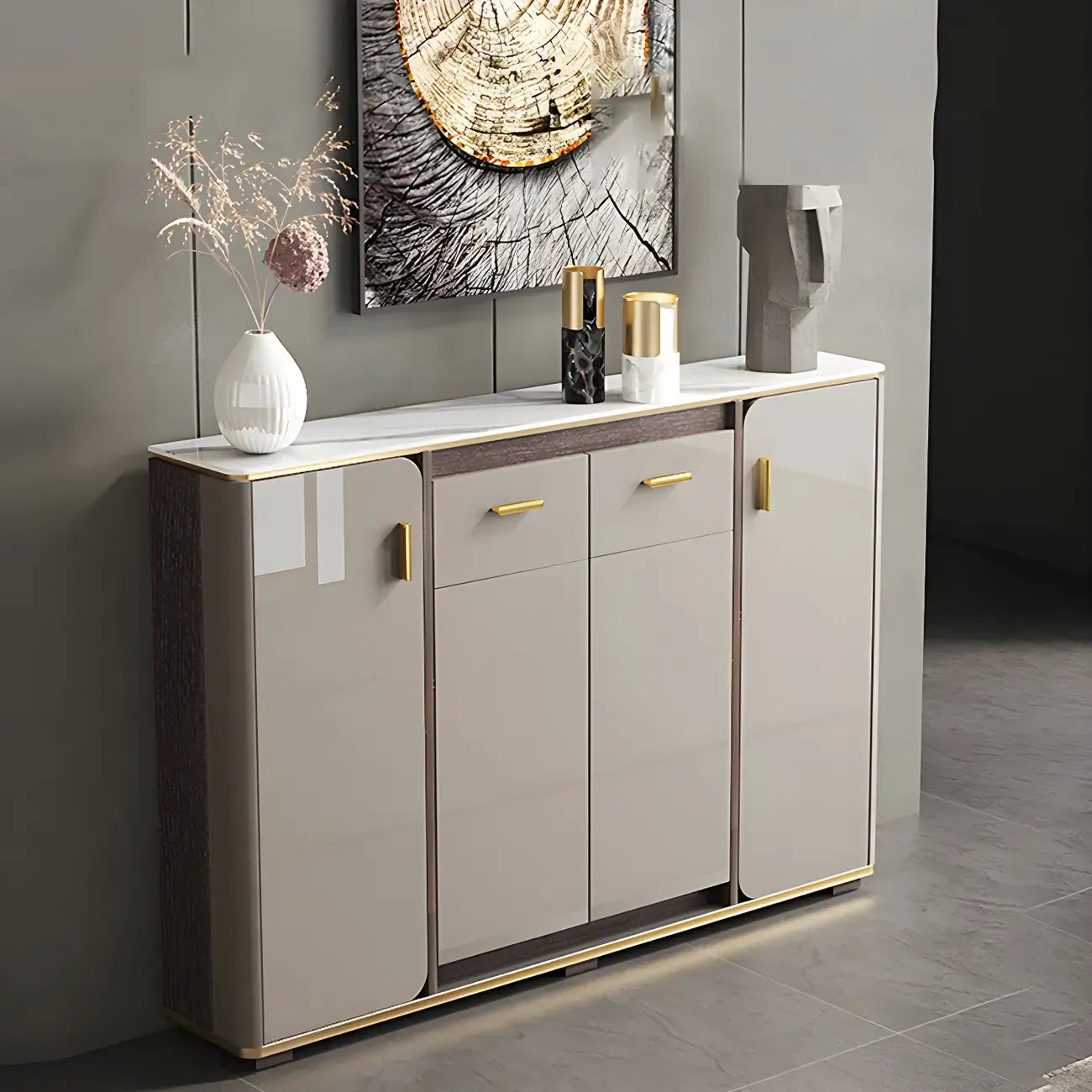 Buffet glamour blanc cassé avec plateau en pierre et placards