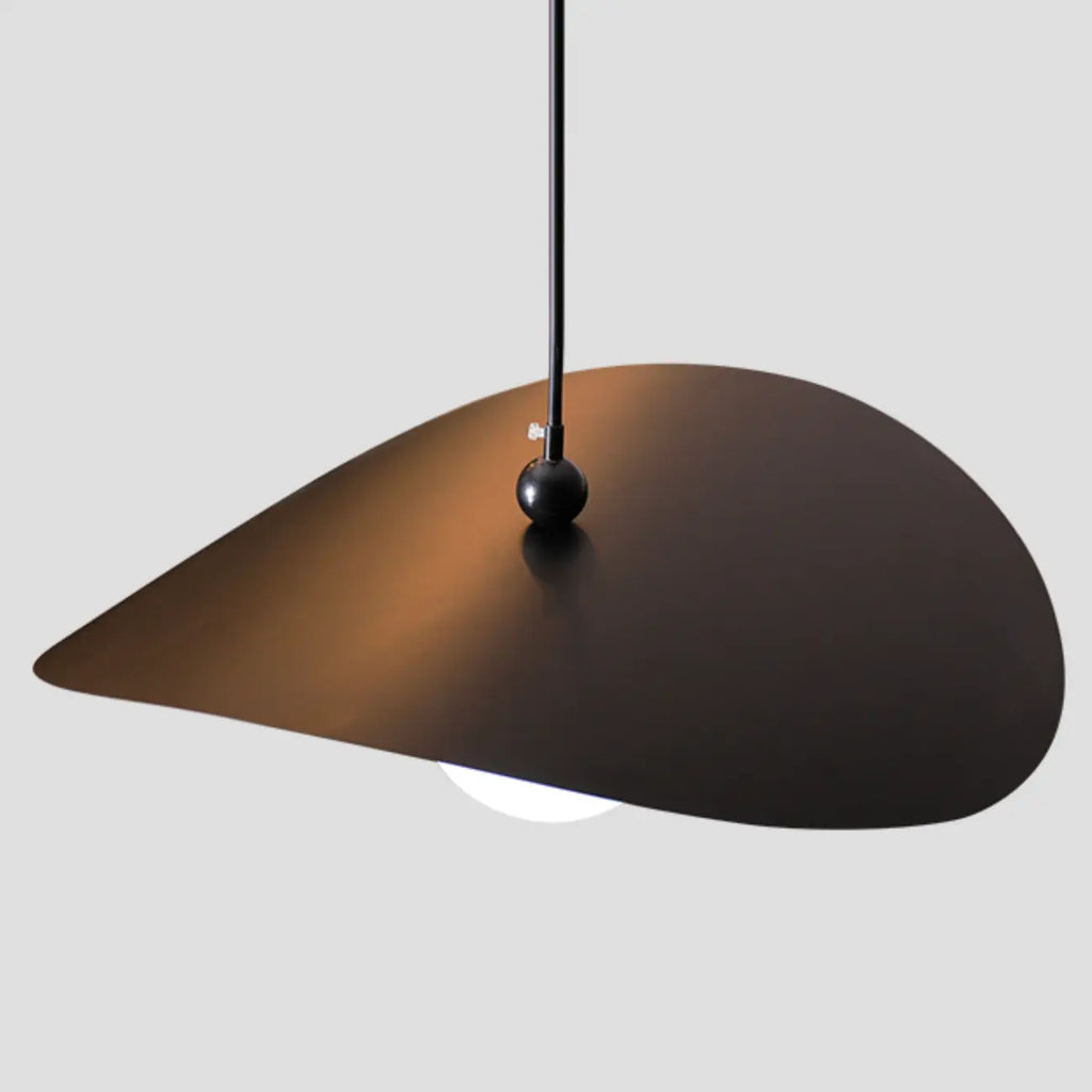 Suspension design en verre blanc avec abat-jour en forme de feuille de lotus