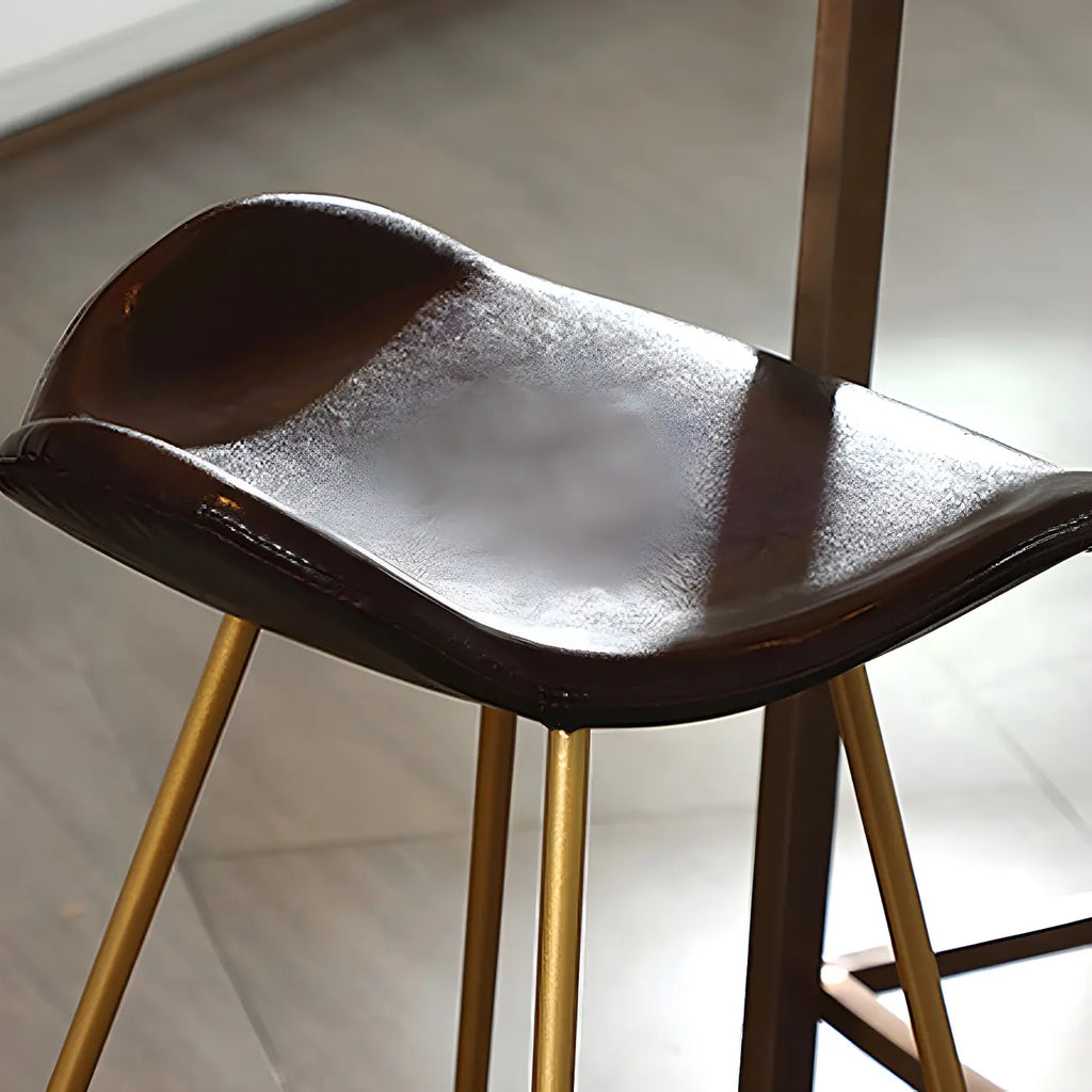 Tabourets de bar classiques en cuir marron selle, hauteur comptoir