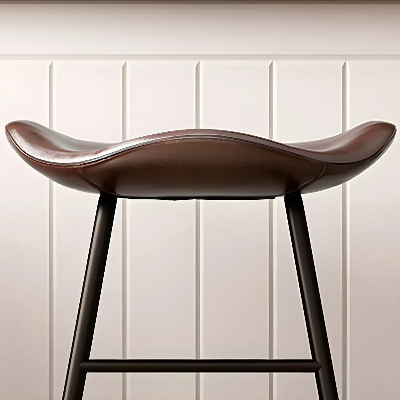 Tabourets de bar classiques en cuir marron selle, hauteur comptoir