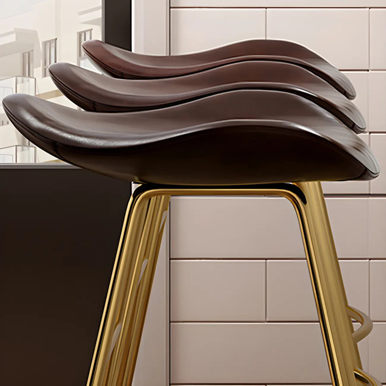 Tabourets de bar classiques en cuir marron selle, hauteur comptoir