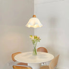 Suspension LED florale en verre opale à 3 lumières pour salle à manger