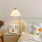 Suspension LED florale en verre opale à 3 lumières pour salle à manger
