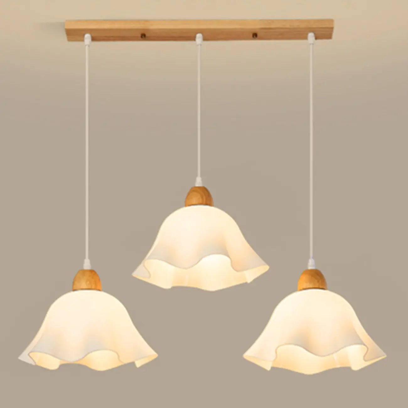 Suspension LED florale en verre opale à 3 lumières pour salle à manger