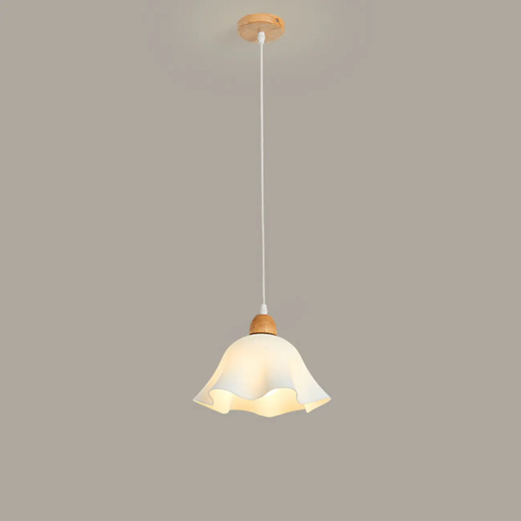 Suspension LED florale en verre opale à 3 lumières pour salle à manger