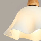 Suspension LED florale en verre opale à 3 lumières pour salle à manger