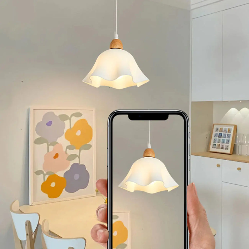 Suspension LED florale en verre opale à 3 lumières pour salle à manger