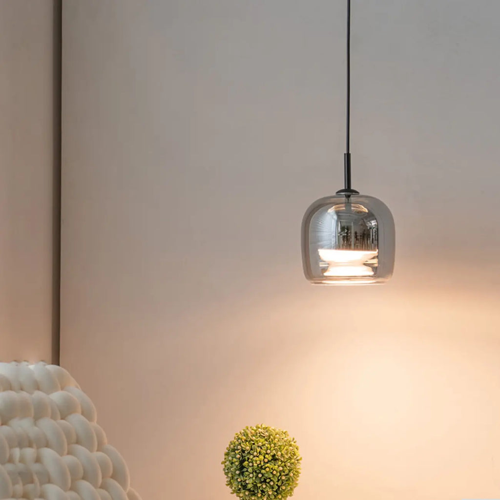 Suspension moderne à 3 lumières en verre noir en forme de bocal
