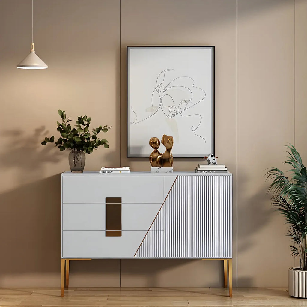 Buffet élégant et raffiné en bois avec tiroirs