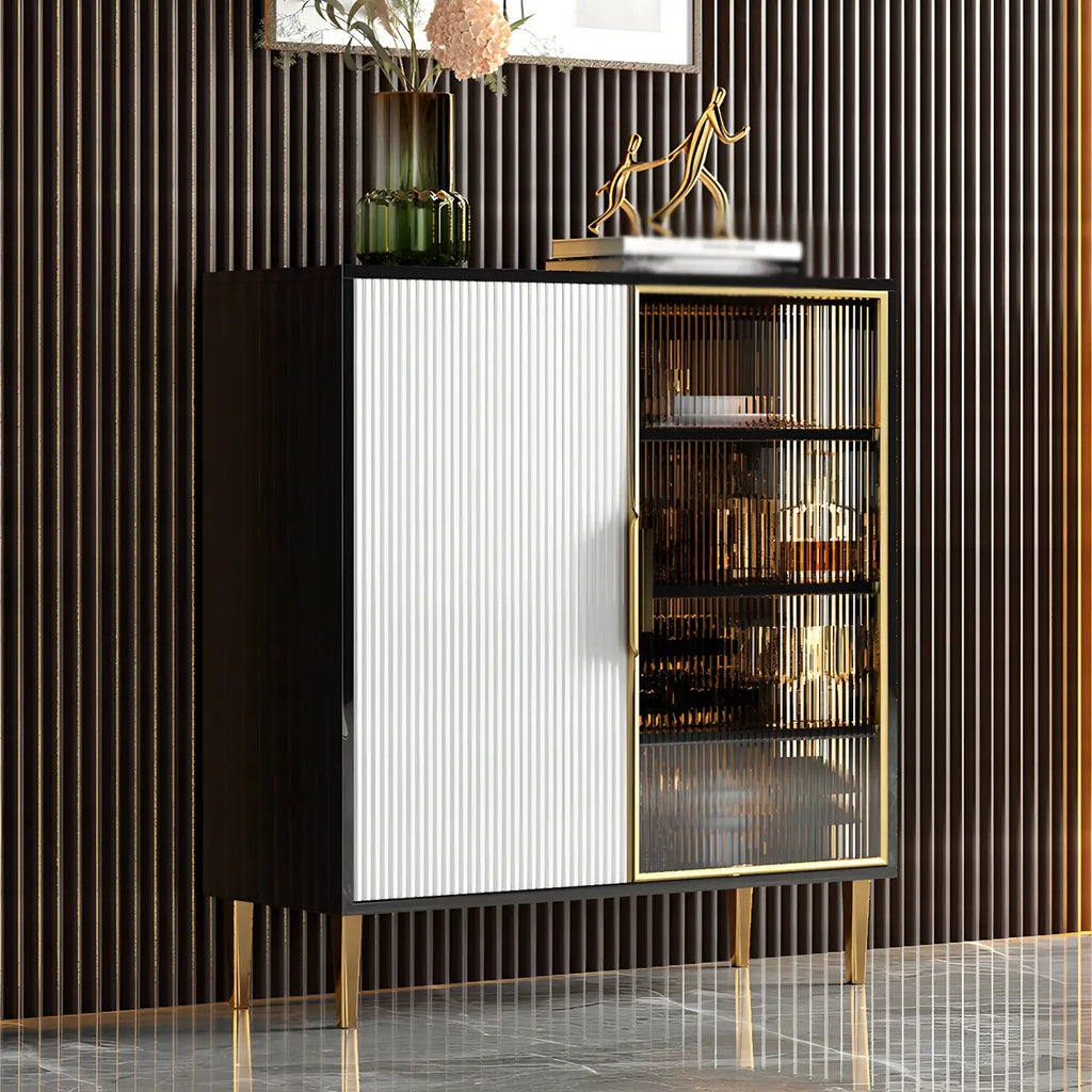 Buffet/buffet en bois laqué brillant avec placards