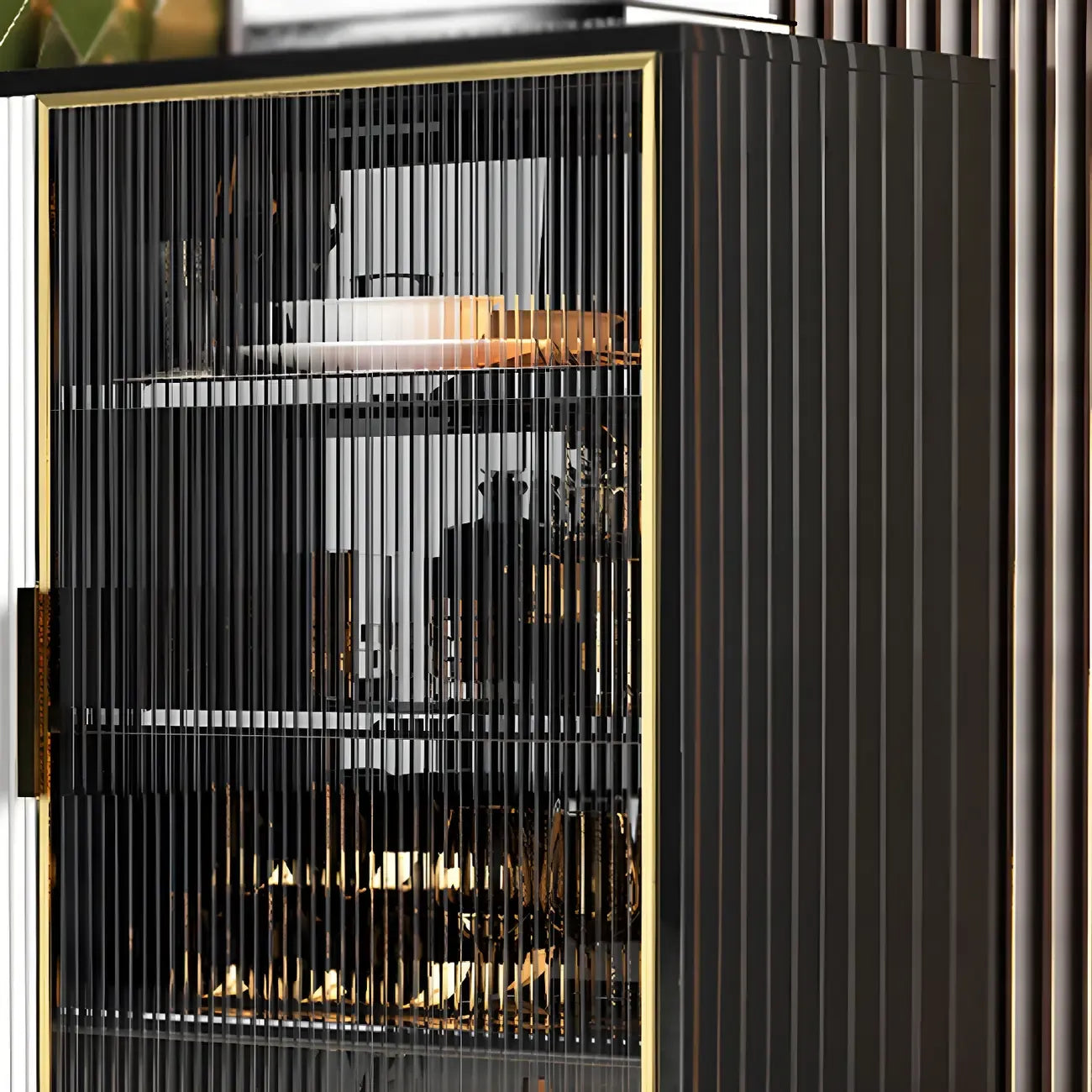 Buffet/buffet en bois laqué brillant avec placards