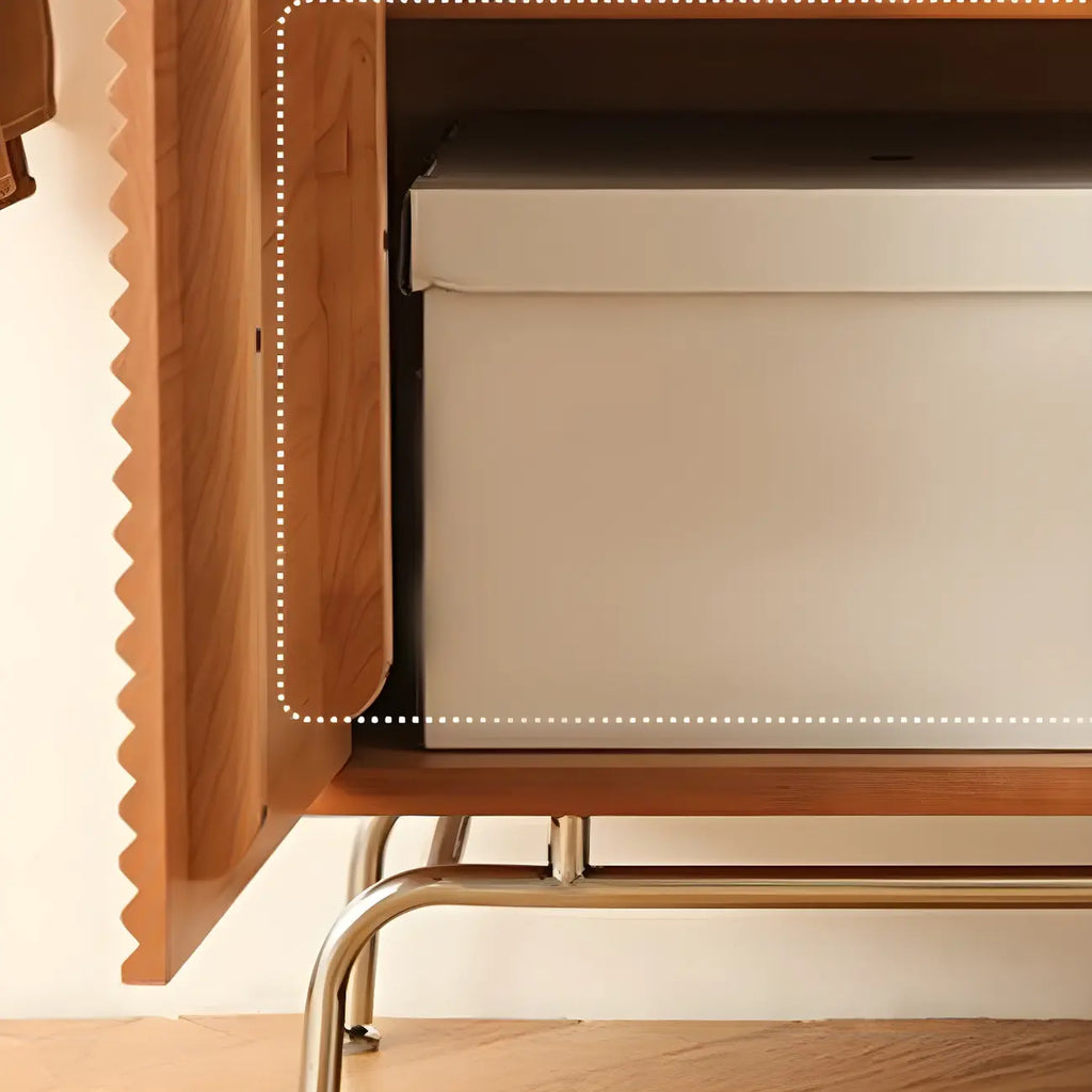 Buffet moderne en pin brun avec portes vitrées