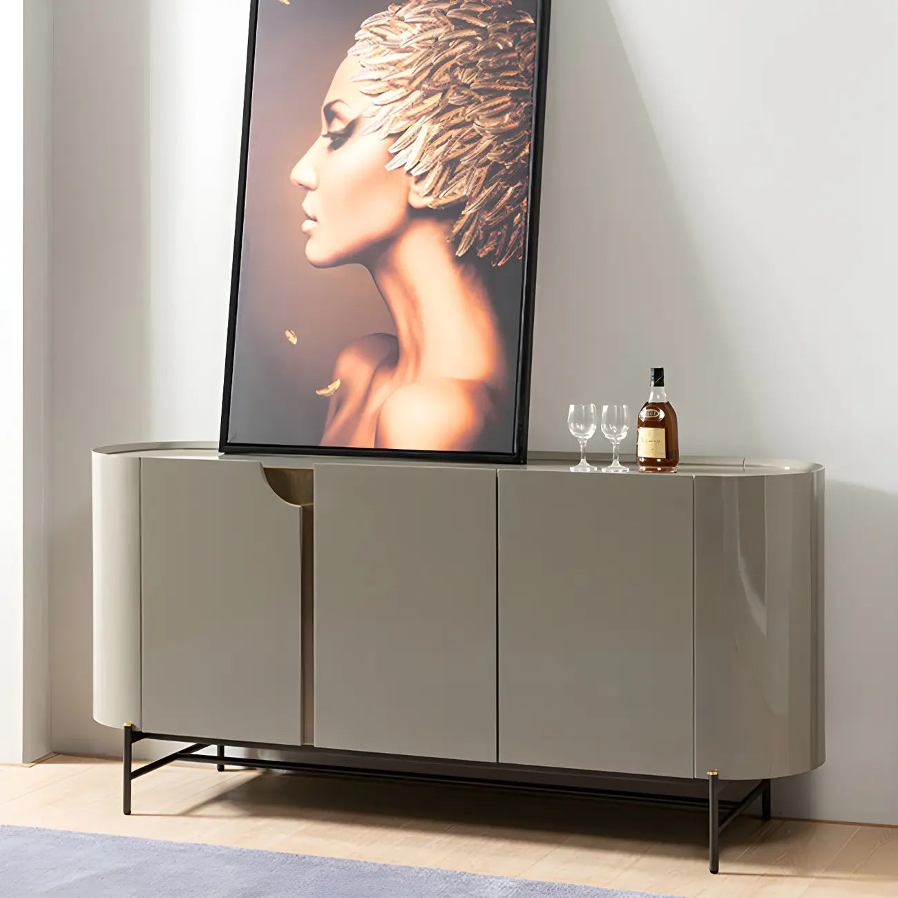 Buffet minimaliste en bois gris avec rangements