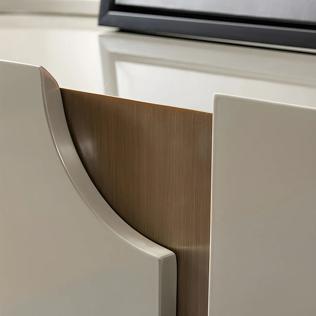 Buffet minimaliste en bois gris avec rangements