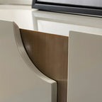 Buffet minimaliste en bois gris avec rangements