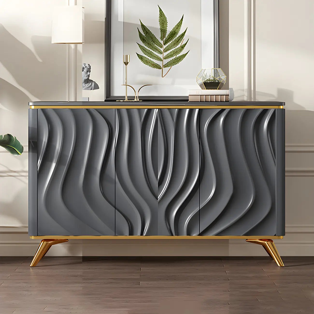 Buffet en bois blanc cassé glamour avec porte sculptée