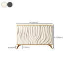 Buffet en bois blanc cassé glamour avec porte sculptée