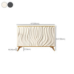 Buffet en bois blanc cassé glamour avec porte sculptée