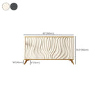 Buffet en bois blanc cassé glamour avec porte sculptée