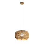 Suspension en rotin brun naturel pour une décoration de salle à manger moderne