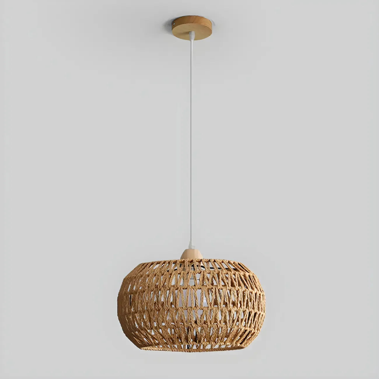 Suspension en rotin brun naturel pour une décoration de salle à manger moderne