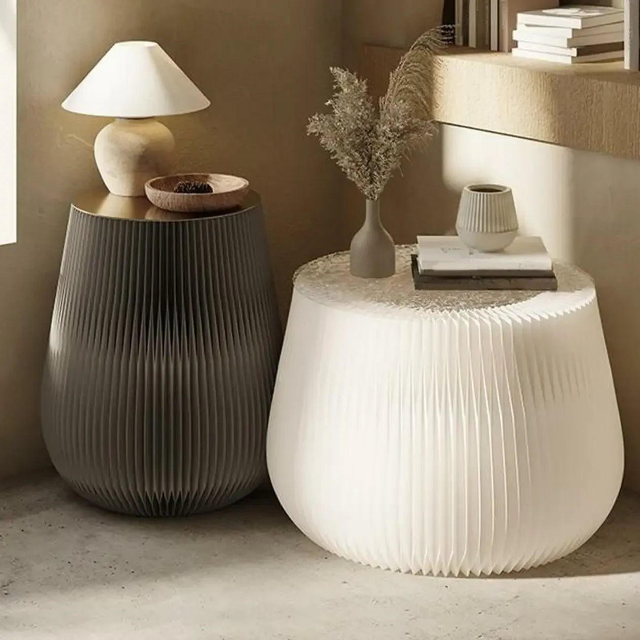 Table d'appoint ronde pliable blanche de style tambour avec rangement