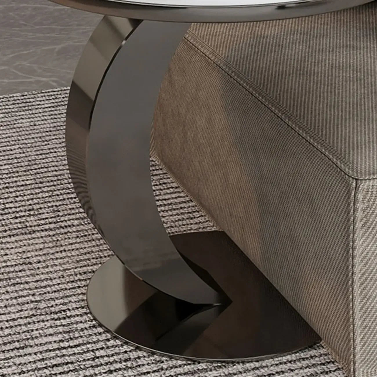 Table d'appoint ronde moderne en marbre en forme de C pour salon