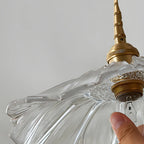 Suspension design en verre transparent en forme de feuille de lotus pour chambre à coucher