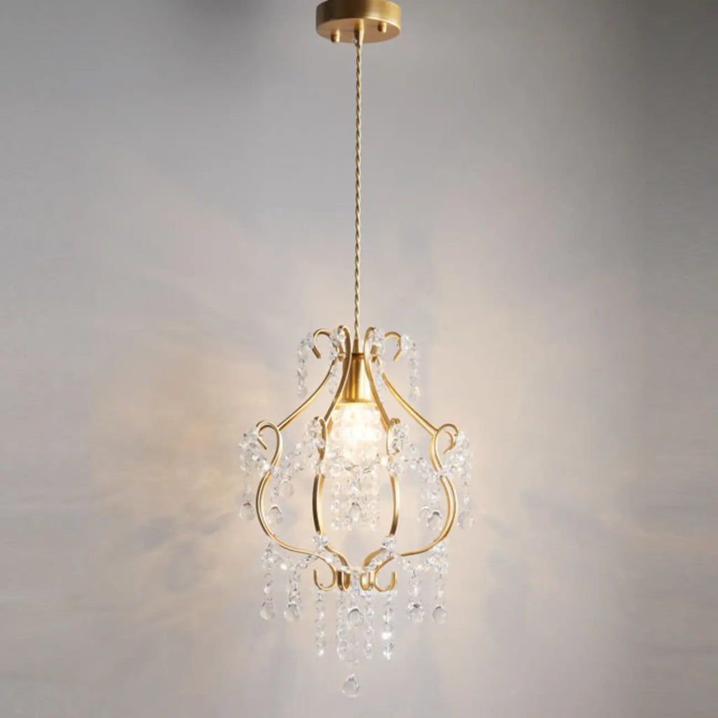 Suspension élégante en cristal doré pour salle à manger