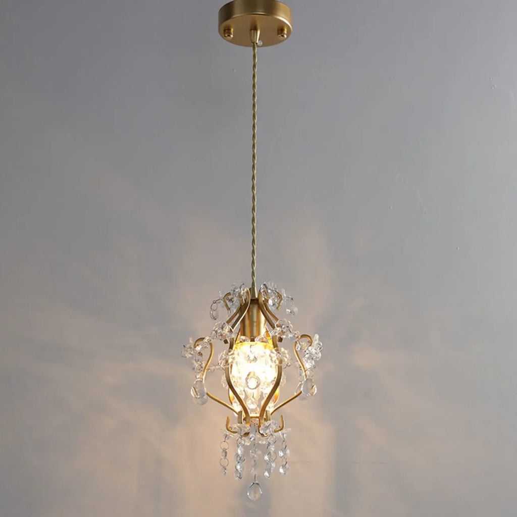 Suspension élégante en cristal doré pour salle à manger