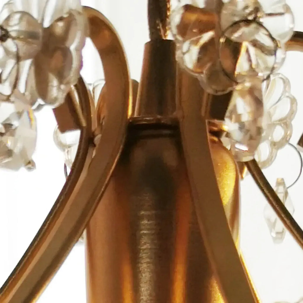 Suspension élégante en cristal doré pour salle à manger