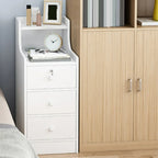 Table de chevet étroite en bois blanc avec tiroirs et étagère