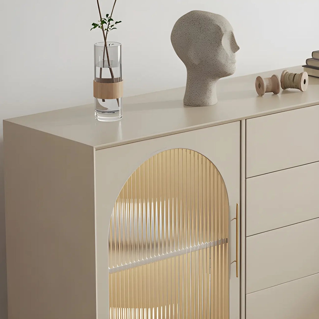Buffet élégant en bois blanc avec tiroirs et portes vitrées